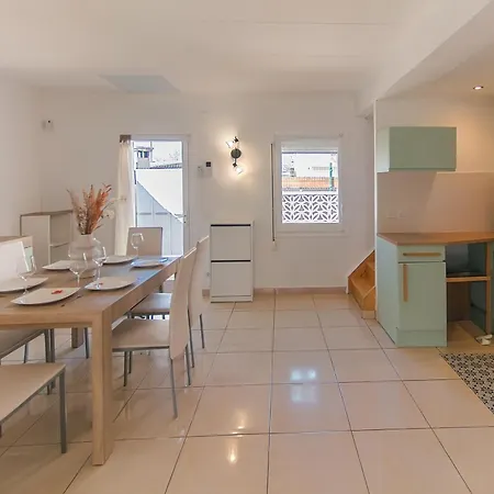 Welcs 235 Emp Con Terraza Apartman *