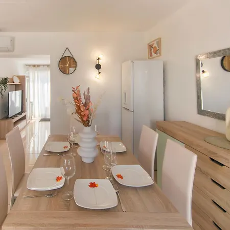 Apartment Welcs 235 Emp Con Terraza